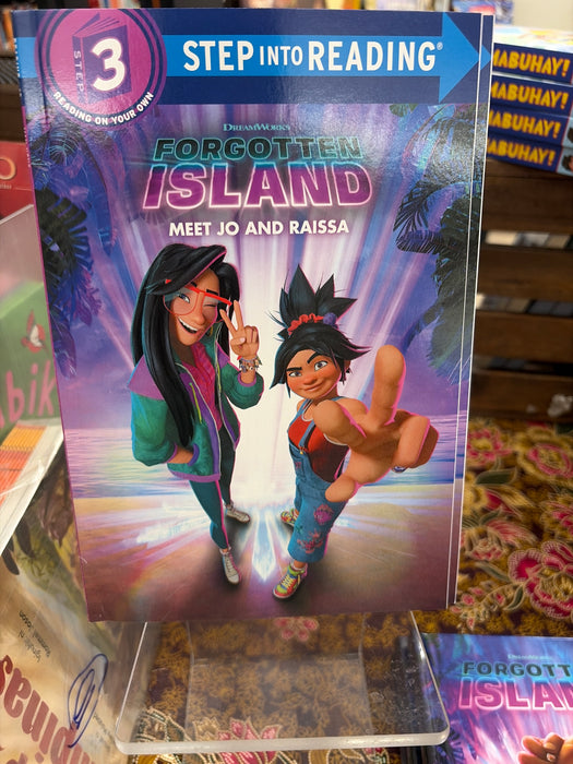 Forgotten Island : Meet Jo and Raissa